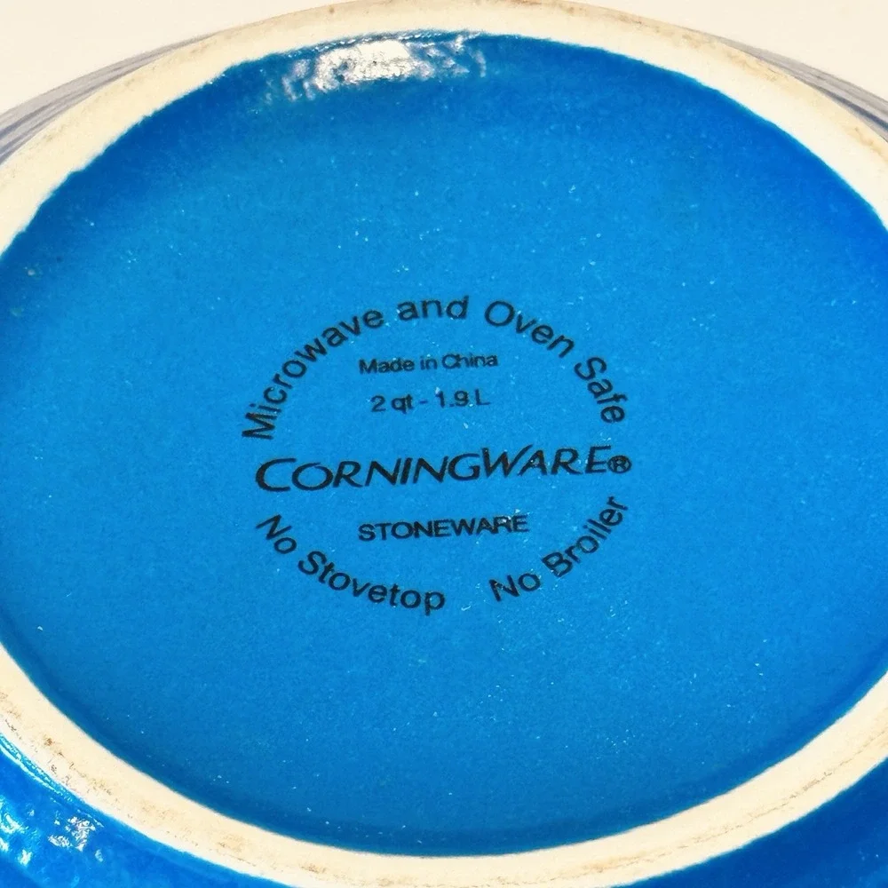 Corningware Stoneware‎ 2qt Bowl Blue w/White Interior Ribbed w/Ruffle Edge